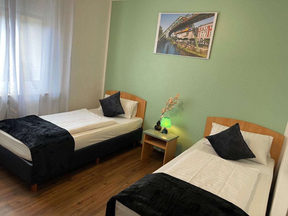 Residenz Hotel Wuppertal Bagian luar foto