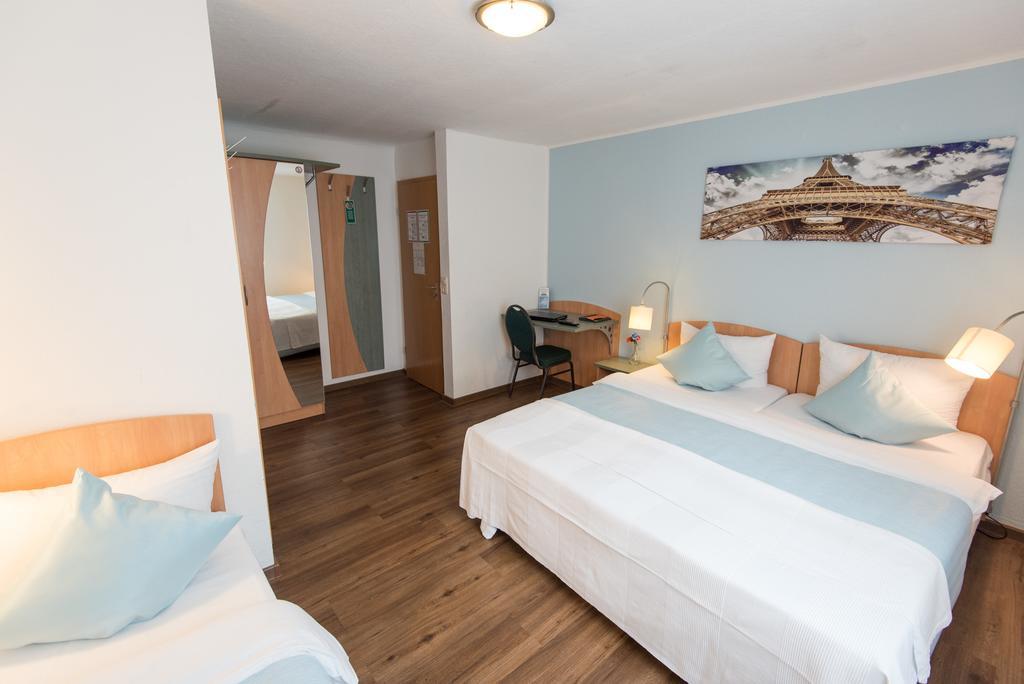 Residenz Hotel Wuppertal Bagian luar foto